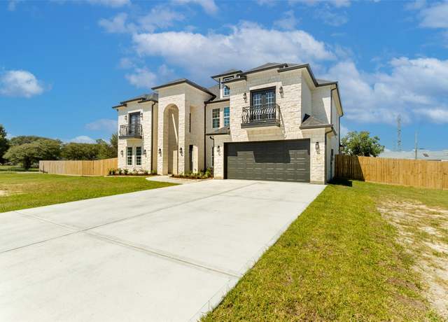 Property at 1714 Mackey Dr, Dickinson, TX 77539, 5 beds, 3.5 baths