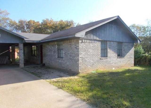 Property at 111 Sowescor St, Crockett, TX 75835, 3 beds, 2 baths