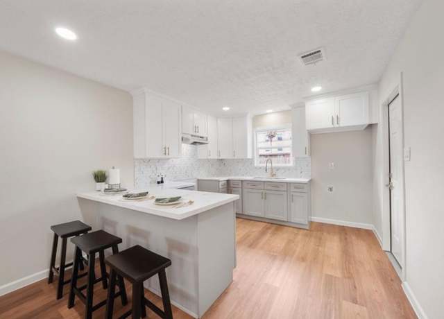 Property at 202 Sylvia St, Deer Park, TX 77536, 3 beds, 2 baths