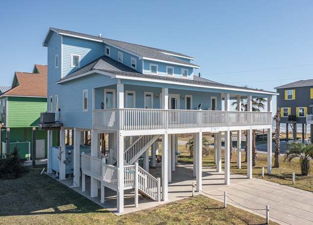 Property at 1325 Emerald Dr, Crystal Beach, TX 77650, 3 beds, 2 baths