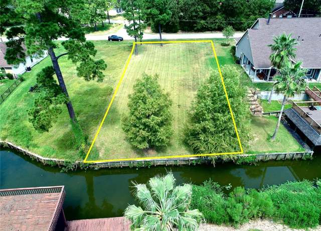 Property at 18226 Steele Point Dr, Crosby, TX 77532