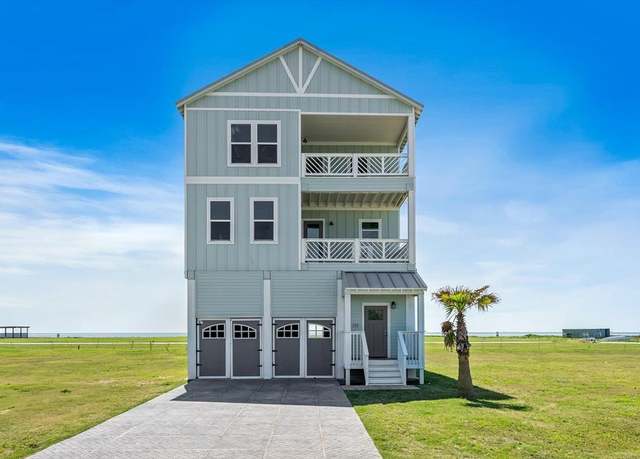 Property at 520 Annabelle Dr, Gilchrist, TX 77617, 5 beds, 5.5 baths