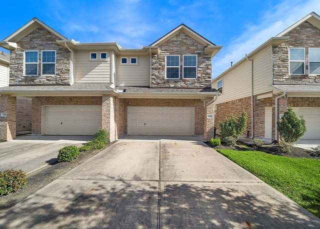 Property at 524 N 1st St, La Porte, TX 77571, 3 beds, 2.5 baths