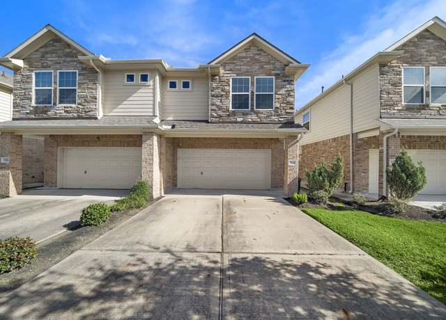 Property at 524 N 1st St, La Porte, TX 77571, 3 beds, 2.5 baths