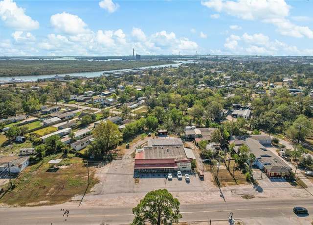 Property at 16516 Market St, Channelview, TX 77530