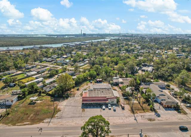 Property at 16516 Market St, Channelview, TX 77530