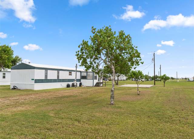 Property at 98 Catfish Dr, Palacios, TX 77465, 3 beds, 2 baths
