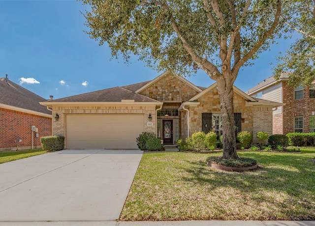 Property at 2207 Winchester Lk, Rosenberg, TX 77471, 4 beds, 2 baths
