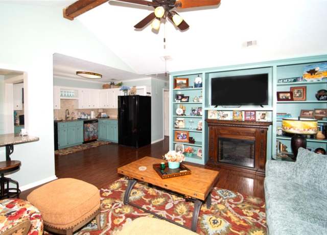 Property at 40 Driving Range Ln, Trinity, TX 75862, 2 beds, 1 bath