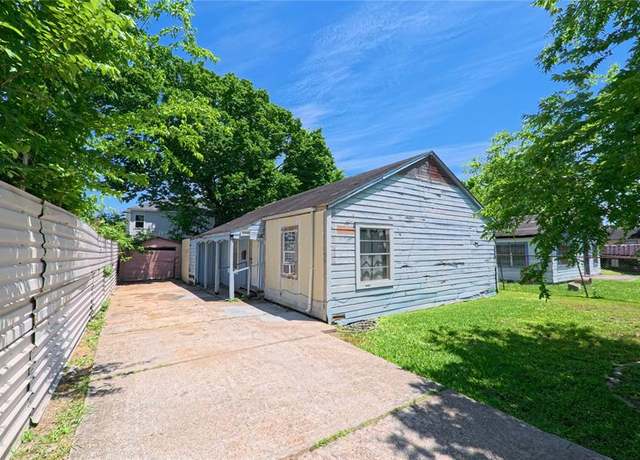 Property at 8215 Woodward St, Houston, TX 77051, 3 beds, 1 bath