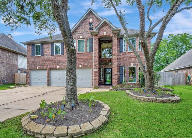 Property at 3219 Almond Creek Dr, Houston, TX 77059, 5 beds, 3 baths