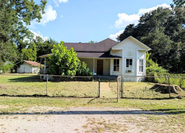 Property at 11955 Roark Dr, Saratoga, TX 77585, 3 beds, 2 baths
