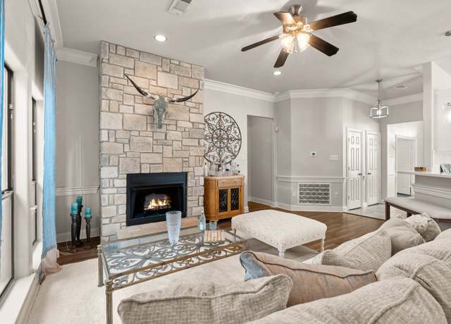 Property at 181 Wyndemere Dr, Montgomery, TX 77356, 3 beds, 2 baths