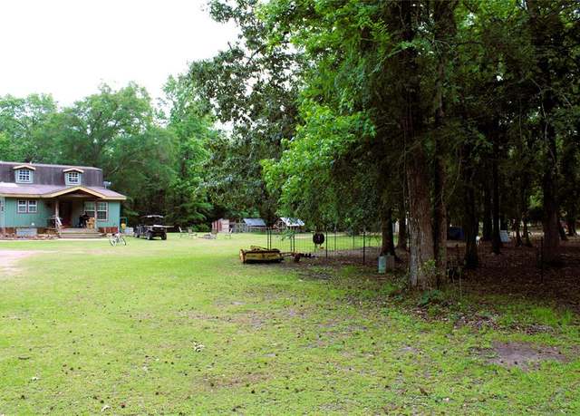 Property at 9846 Post Oak Cemetary Rd, Montgomery, TX 77356, 3 beds, 2.5 baths