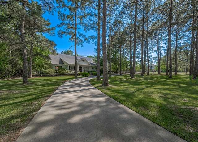 Property at 32802 Crestlake Blvd, Magnolia, TX 77354, 4 beds, 3.5 baths
