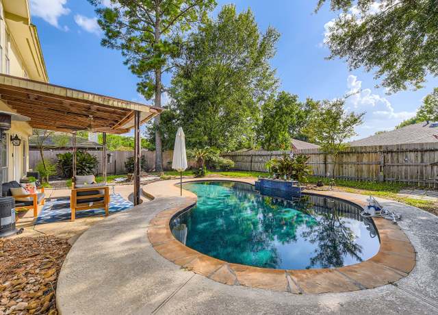Property at 16307 Mango Ridge Ct, Humble, TX 77396, 4 beds, 2.5 baths