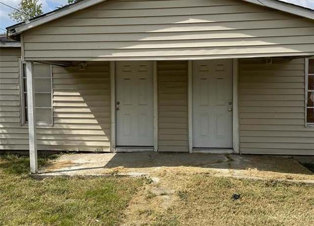 Property at 301 Connecticut St, Houston, TX 77029, 4 beds, 2 baths