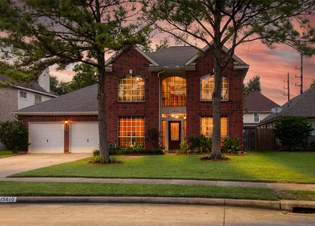 Property at 15810 Mission Estates Ct, Houston, TX 77083, 4 beds, 3.5 baths