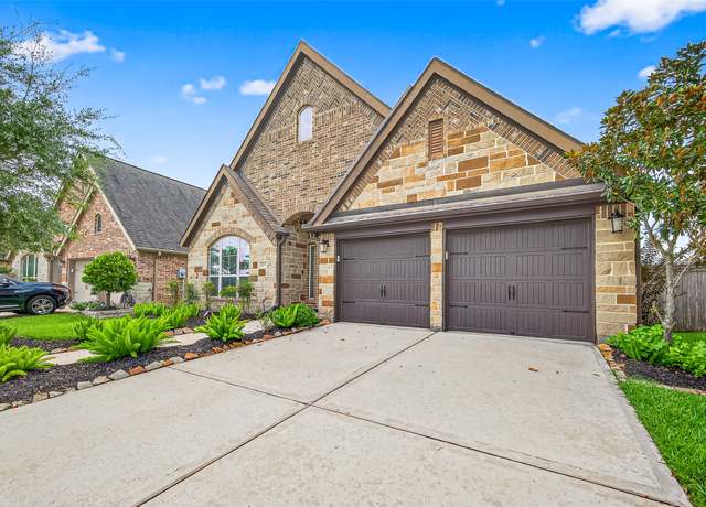 Property at 10023 Starhill Ct, Missouri City, TX 77459, 4 beds, 3 baths