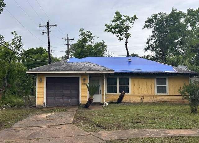Property at 5041 Southwind St, Houston, TX 77033, 2 beds, 1 bath
