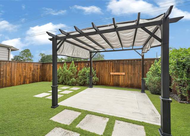 Property at 1909 Monaco Memorial Ln, Houston, TX 77043, 3 beds, 3 baths