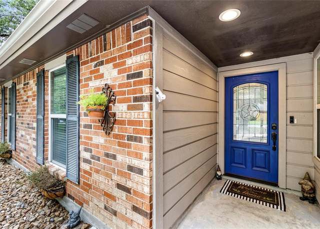 Property at 112 April Wind Dr E, Montgomery, TX 77356, 3 beds, 2 baths
