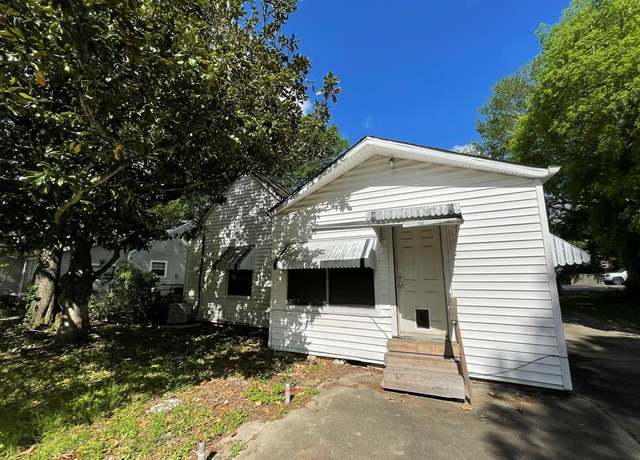 Property at 5048 Monroe St, Groves, TX 77619, 2 beds, 1 bath