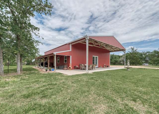 Property at 1714 Oakridge Rd, Weimar, TX 78962, 1 bed, 1.5 baths