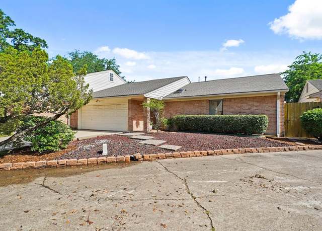 Property at 12800 Briar Forest Dr #27, Houston, TX 77077, 3 beds, 2 baths