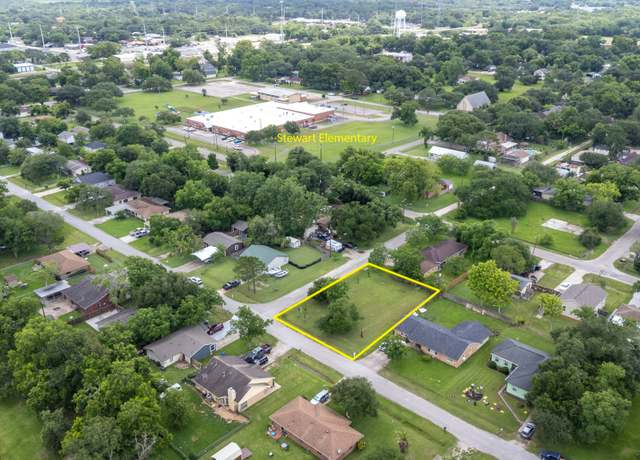 Property at Lot 28 Smith Dr, Hitchcock, TX 77563