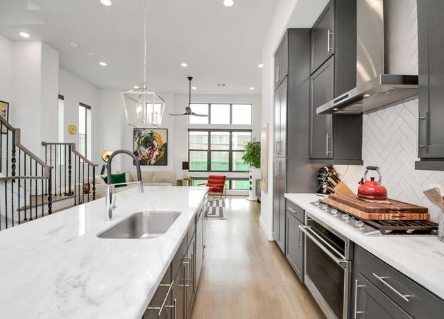Property at 2917 Dallas St, Houston, TX 77003, 3 beds, 3.5 baths