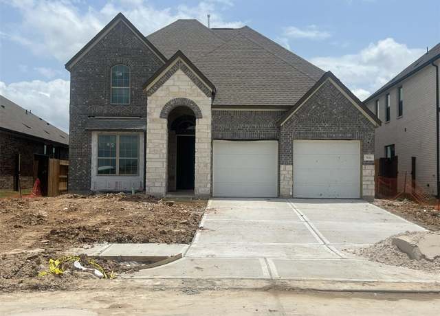 Property at 5011 Waxwing Dr, Rosenberg, TX 77471, 4 beds, 3.5 baths