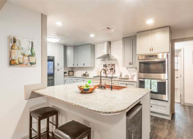 Property at 2717 Belmont St, Dickinson, TX 77539, 2 beds, 2 baths