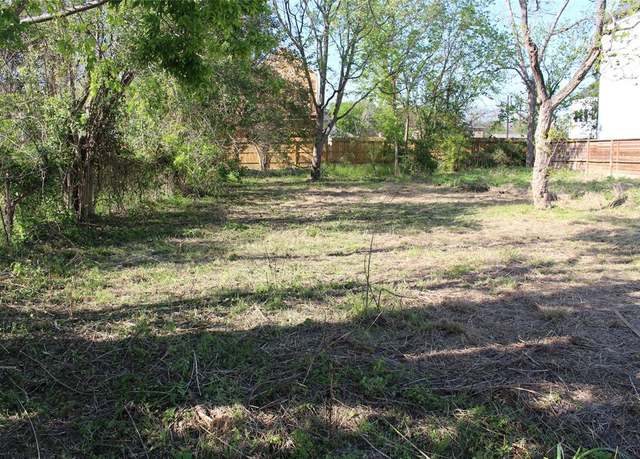 Property at 305 E 43rd St, Houston, TX 77022