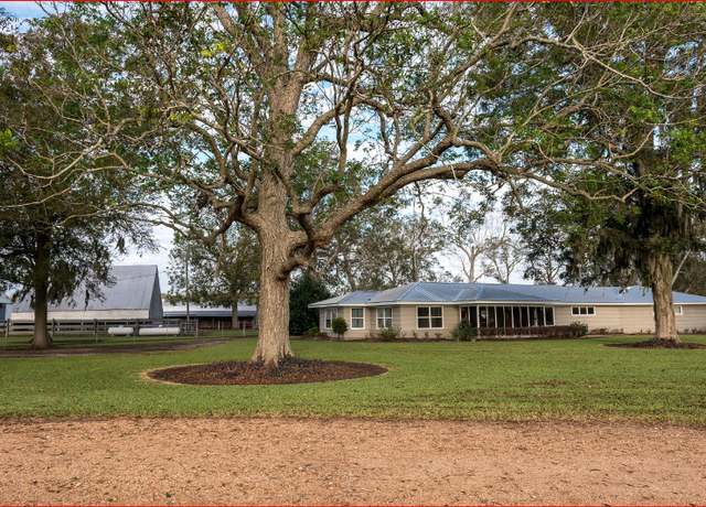 Property at 7654 County Road 121, Wharton, TX 77488, 4 beds, 2.5 baths