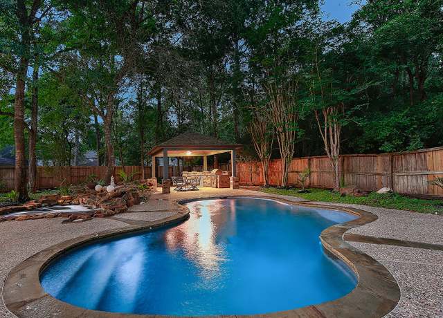 Property at 87 S Bluff Creek Cir, The Woodlands, TX 77382, 4 beds, 3 baths