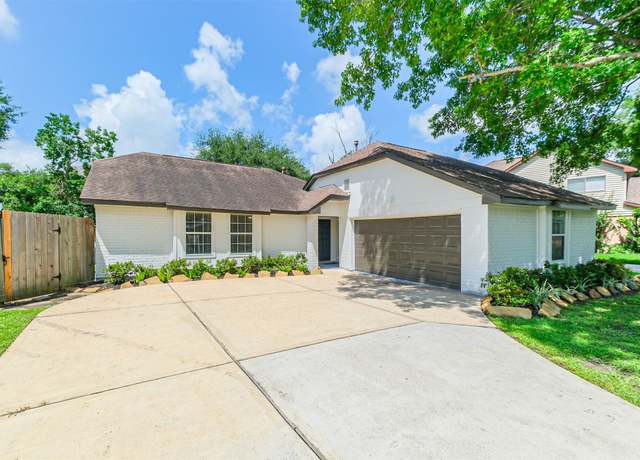 Property at 150 Squires Bnd, Stafford, TX 77477, 3 beds, 2 baths