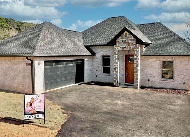 Property at 285 County Road 4323, Pittsburg, TX 75686, 3 beds, 2 baths