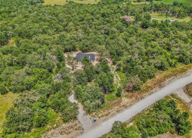 Property at 2512 Yorkshire Trl, Franklin, TX 77856, 4 beds, 2 baths