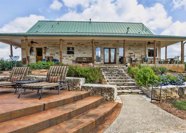 Property at 46107 Qualls Rd, Hempstead, TX 77445, 3 beds, 3.5 baths