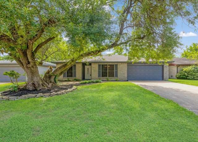 Property at 2007 Meadow Lark Ln, La Porte, TX 77571, 3 beds, 2 baths