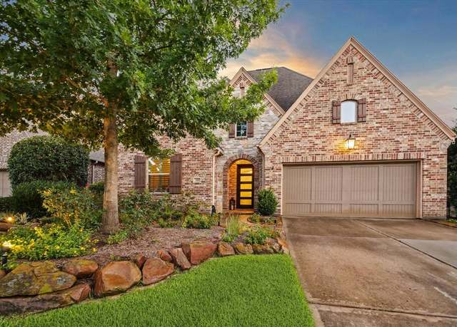 Property at 15 Corbel Point Way, The Woodlands, TX 77375, 3 beds, 2.5 baths