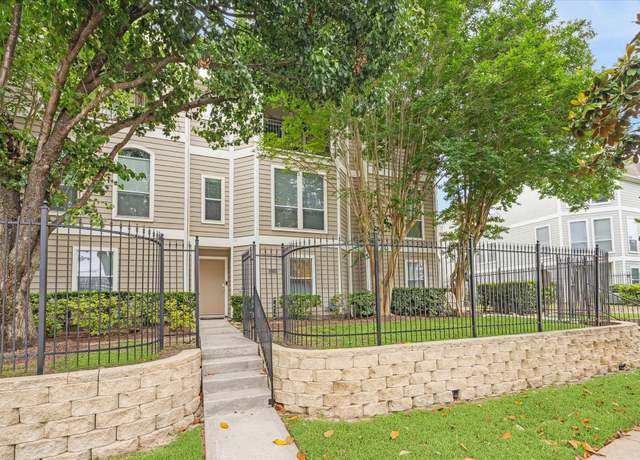Property at 1244 W 18th St, Houston, TX 77008, 2 beds, 2 baths