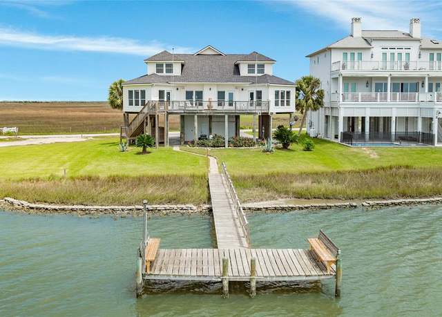 Property at 2724 11 Mile Rd, Galveston, TX 77554, 3 beds, 3.5 baths
