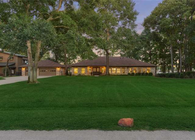 Property at 15152 Paradise View Dr, Willis, TX 77318, 4 beds, 4 baths