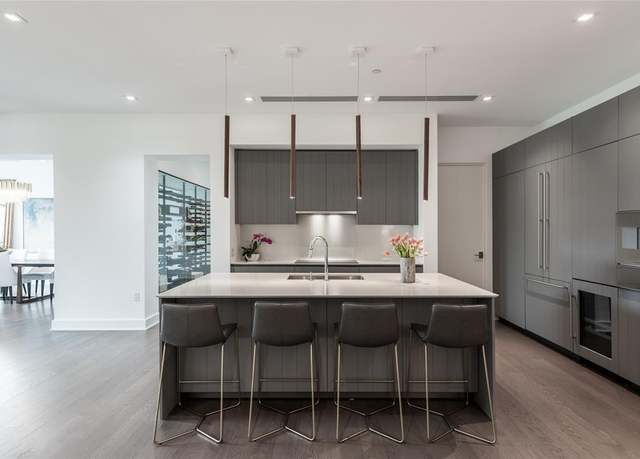 Property at 2710 Steel St #301, Houston, TX 77098, 3 beds, 3.5 baths