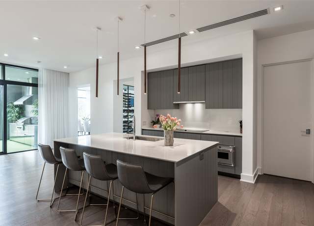 Property at 2710 Steel St #301, Houston, TX 77098, 3 beds, 3.5 baths