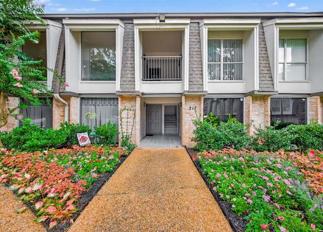 Property at 12633 Memorial Dr #216, Houston, TX 77024, 3 beds, 2 baths