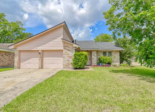 Property at 7402 Londres Dr, Houston, TX 77083, 3 beds, 2 baths