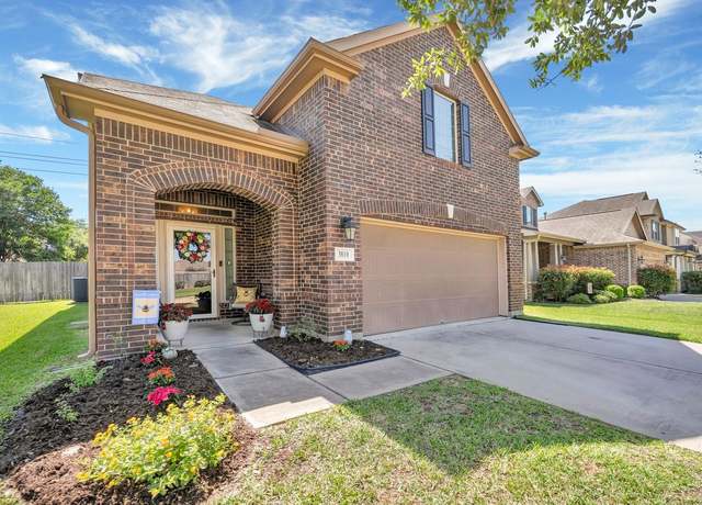 Property at 3810 Raintree Village Dr, Katy, TX 77449, 4 beds, 2.5 baths